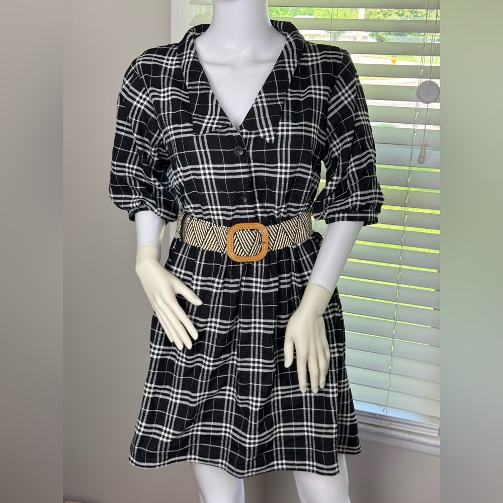 Francesca’s Harper Plaid Black and White Dress size large